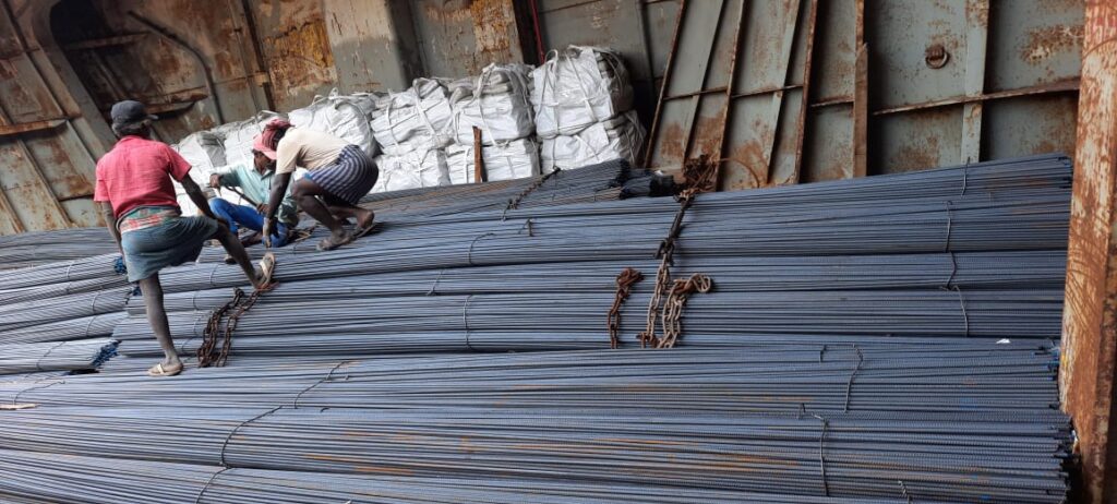 lashing of steel rods